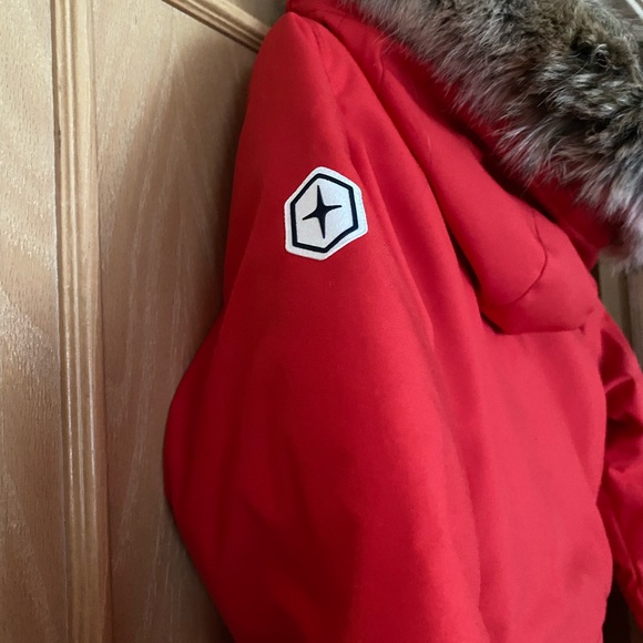 New QUARTZ CO. Kay Coyote Fur Down Jacket - Picture 4 of 14